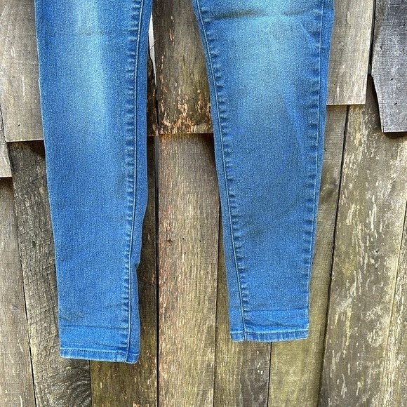 Old Navy Super Skinny Mid Rise Jegging Jean size 2 - Picture 3 of 8